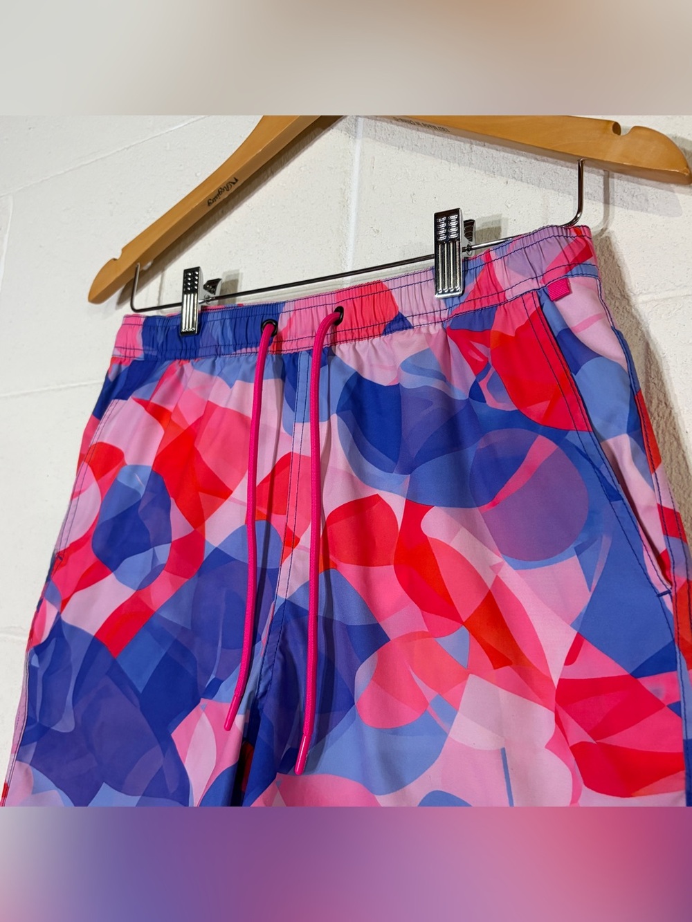 Psycho Bunny XS Men's Geometric Swim Shorts Pink Blue Red Drawstring Back Pocket - Picture 3 of 8